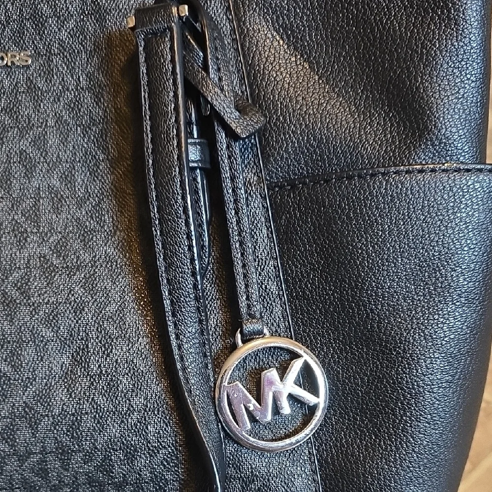 Michael Kors Black and Gray Tote Bag - Picture 3 of 11